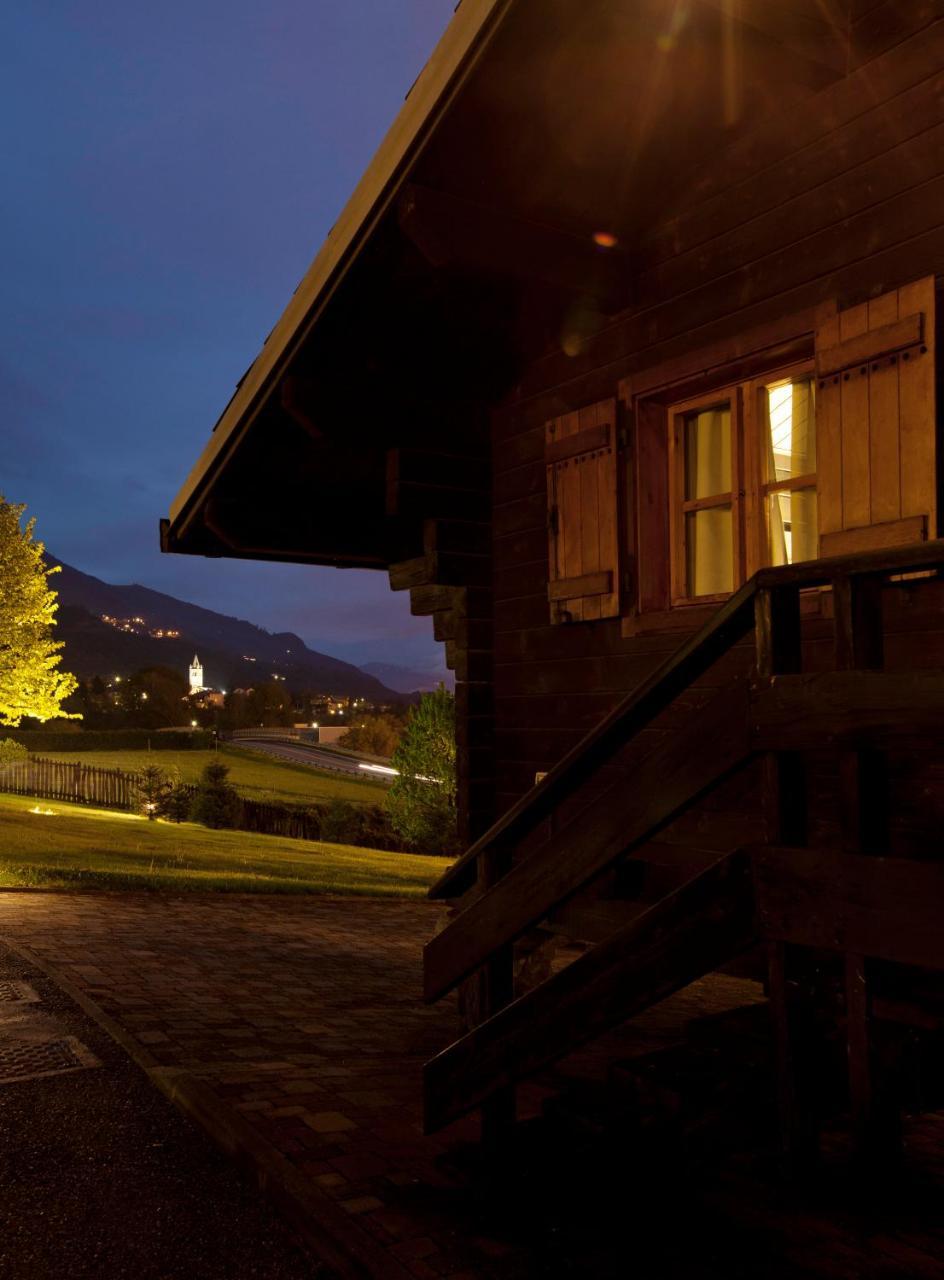 Hotel Village Pollein Exterior foto